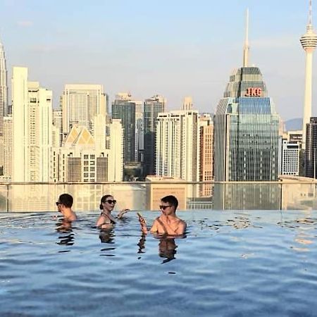 Regalia Suites With Infinity Pool Klcc By Staycation Homes 쿠알라룸푸르 외부 사진