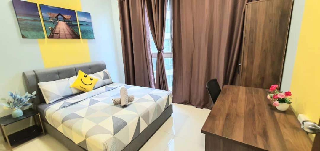 Regalia Suites With Infinity Pool Klcc By Staycation Homes 쿠알라룸푸르 외부 사진