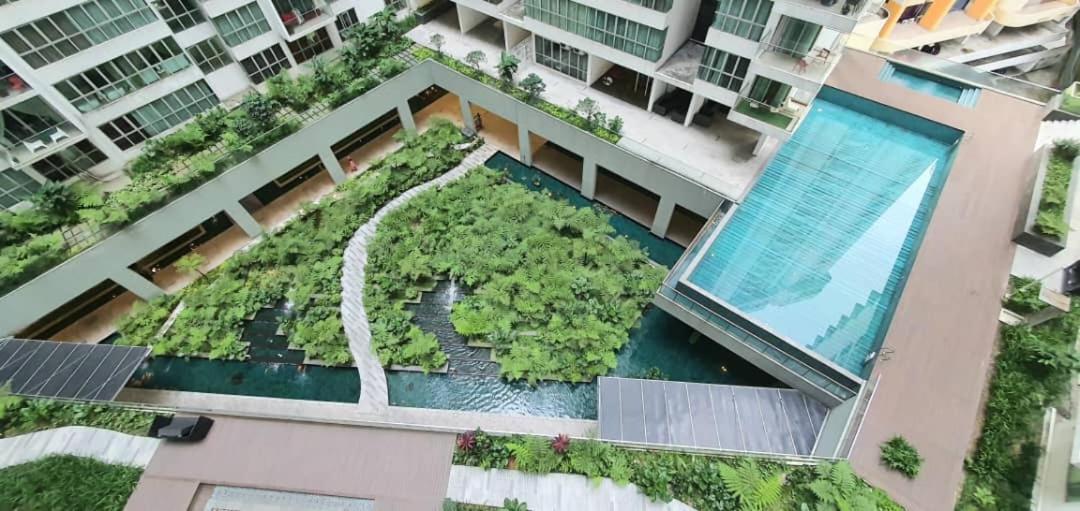 Regalia Suites With Infinity Pool Klcc By Staycation Homes 쿠알라룸푸르 외부 사진